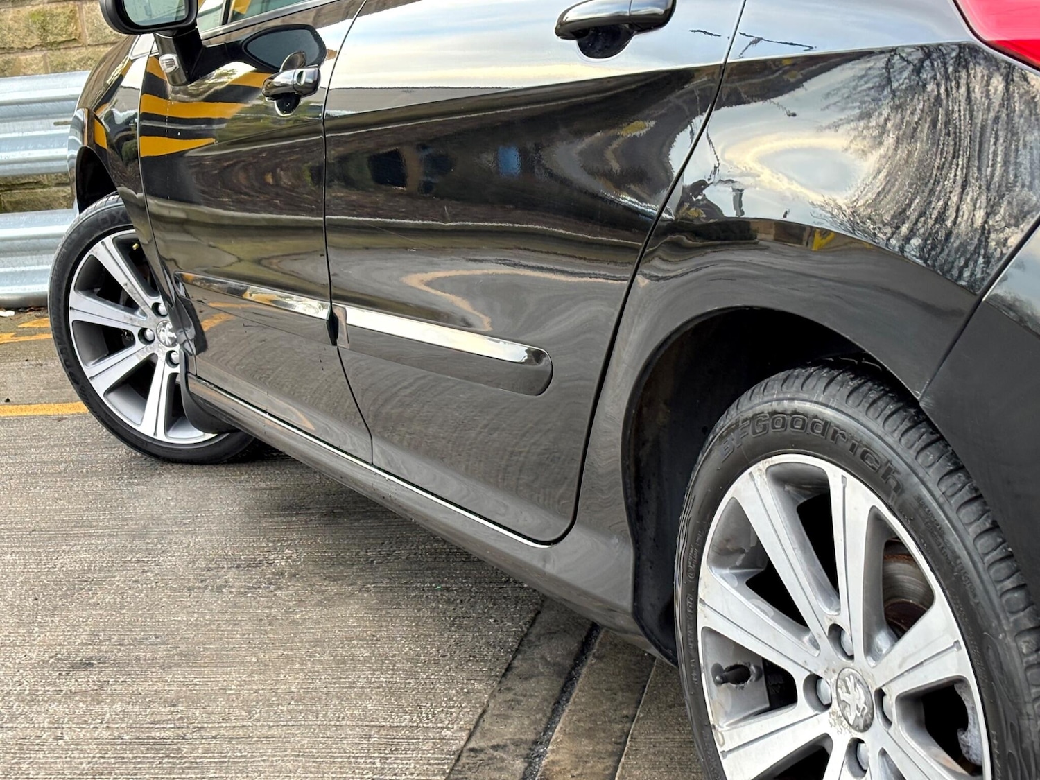 Used Peugeot 308 2013 for sale - 76936323: Photo 31