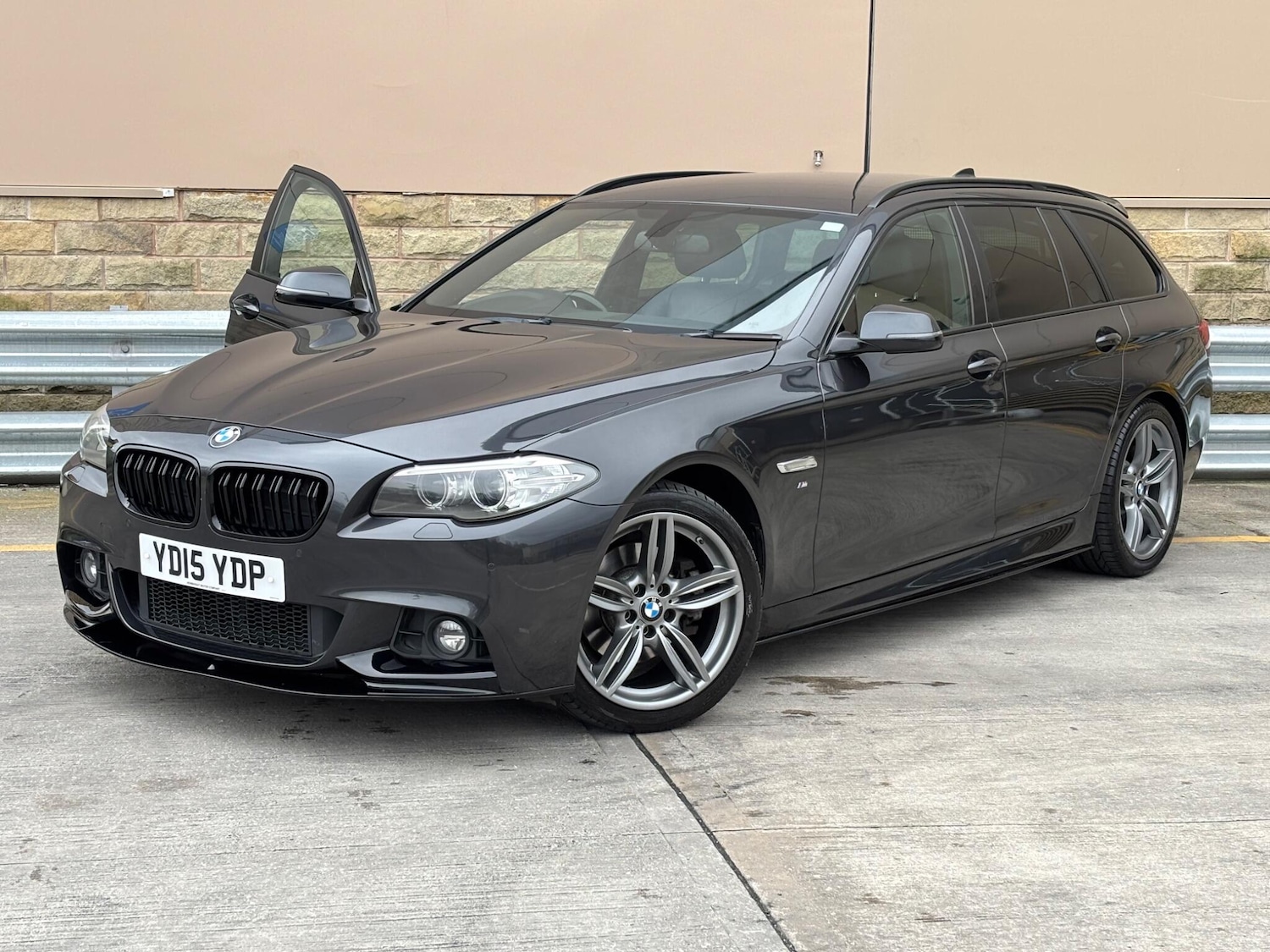 Used BMW 5 Series for sale - 78136393: Photo 2