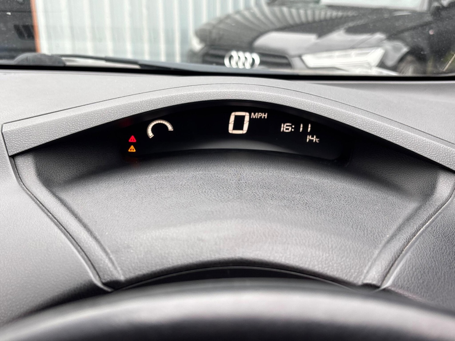 Used Nissan Leaf 2015 for sale - 76109300: Photo 18