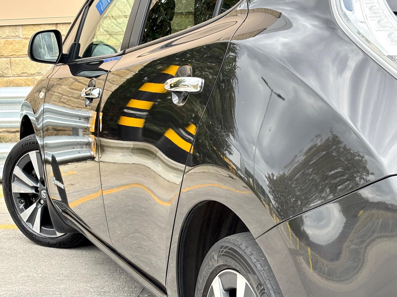 Used Nissan Leaf 2015 for sale - 76109300: Photo 9