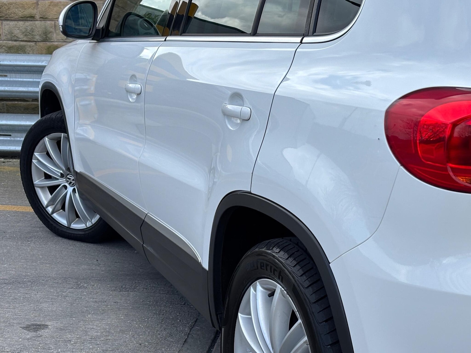 Used Volkswagen Tiguan for sale - 78127970: Photo 10