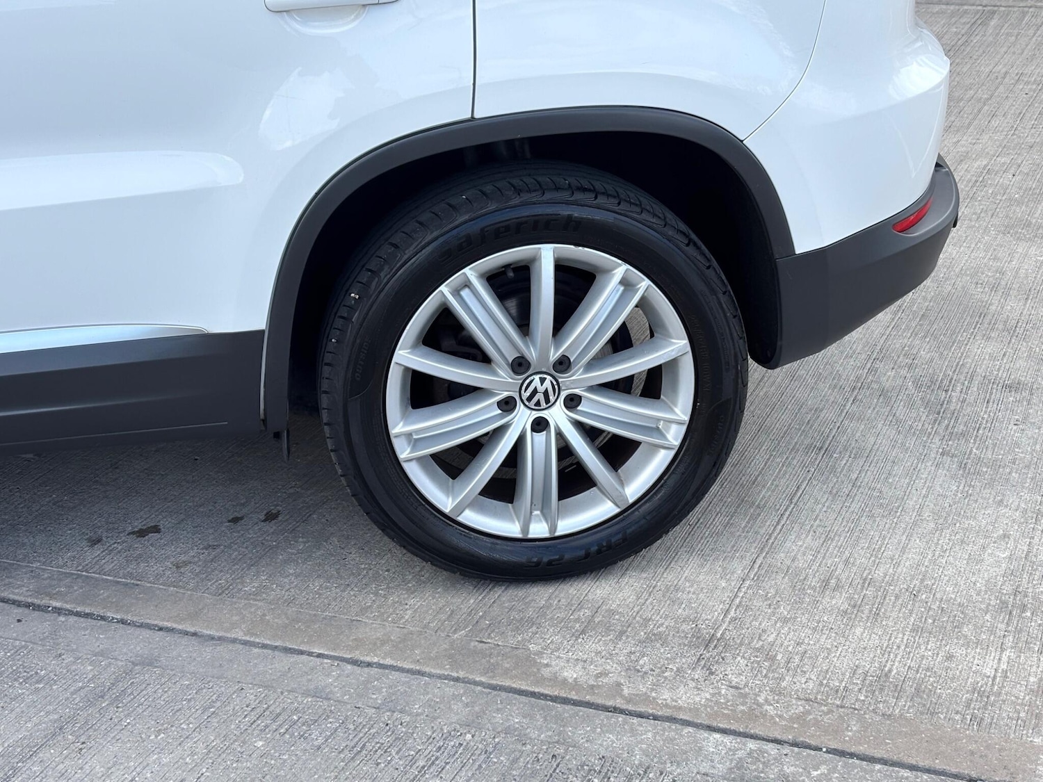 Used Volkswagen Tiguan for sale - 78127970: Photo 11