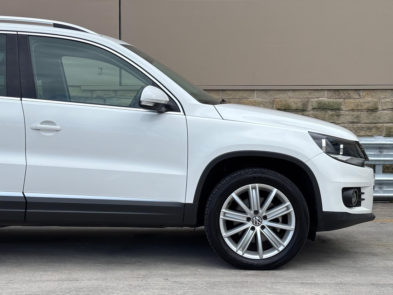 Used Volkswagen Tiguan for sale - 78127970: Photo 42