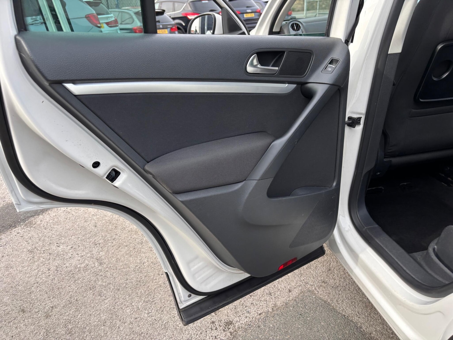 Used Volkswagen Tiguan for sale - 78127970: Photo 64