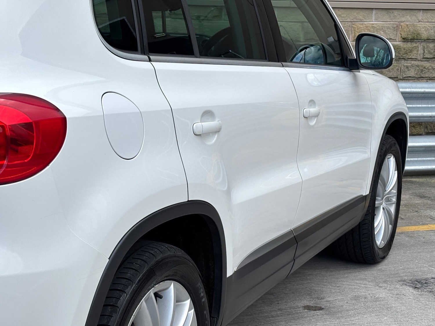 Used Volkswagen Tiguan for sale - 78127970: Photo 9