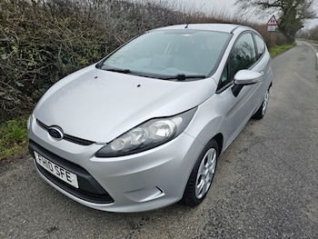 Used Ford Fiesta 2010 for sale - 77399550: Photo