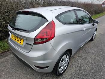 Used Ford Fiesta 2010 for sale - 77399550: Photo