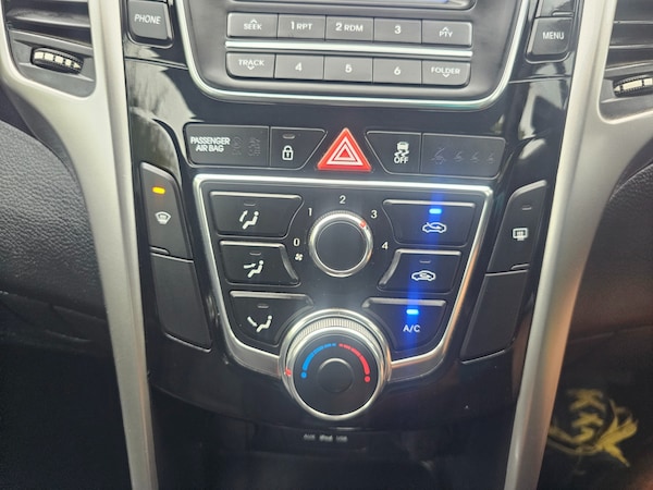 Used Hyundai i30 2012 for sale - 75517994: Photo 17