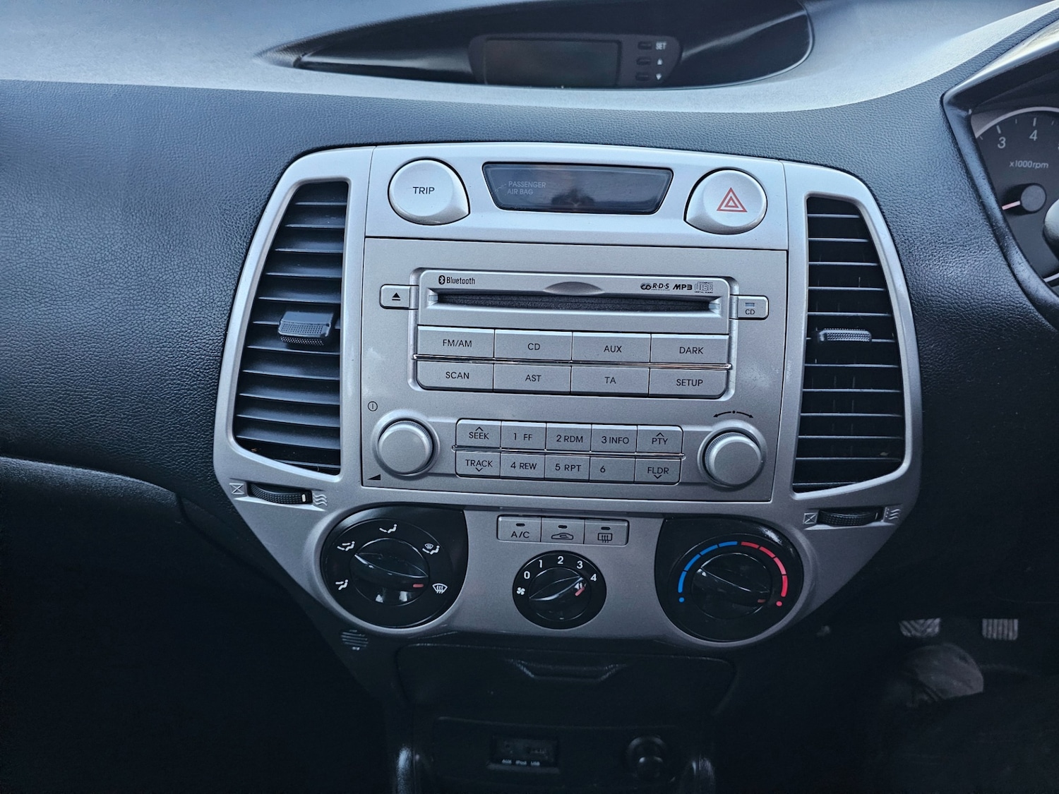 Used Hyundai i20 2011 for sale - 77226098: Photo 15