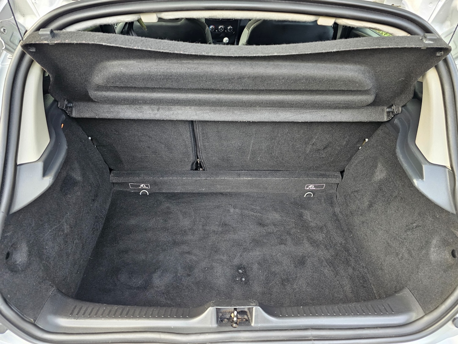 Used Renault Clio 2014 for sale - 76070012: Photo 11