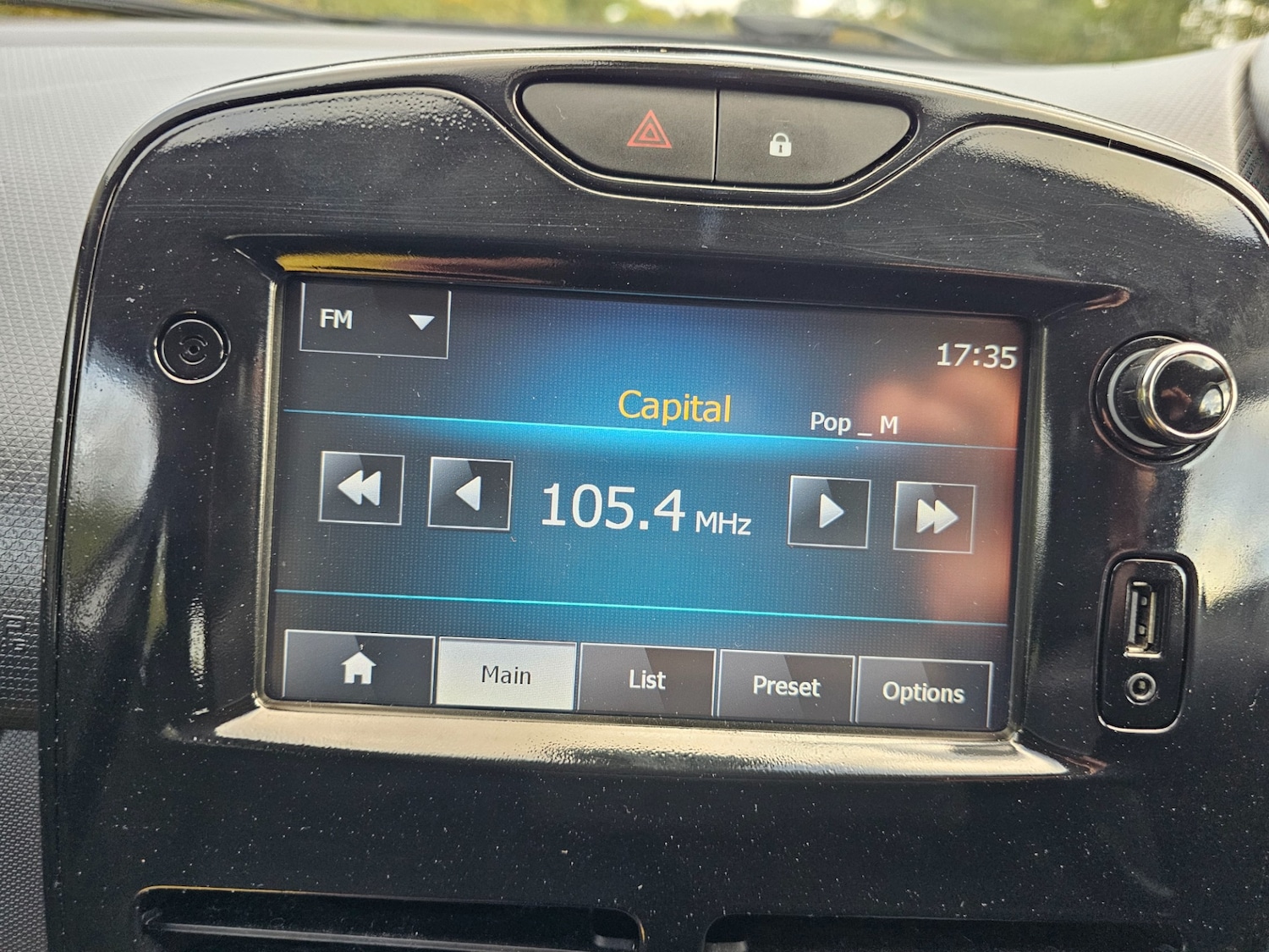 Used Renault Clio 2014 for sale - 76070012: Photo 17