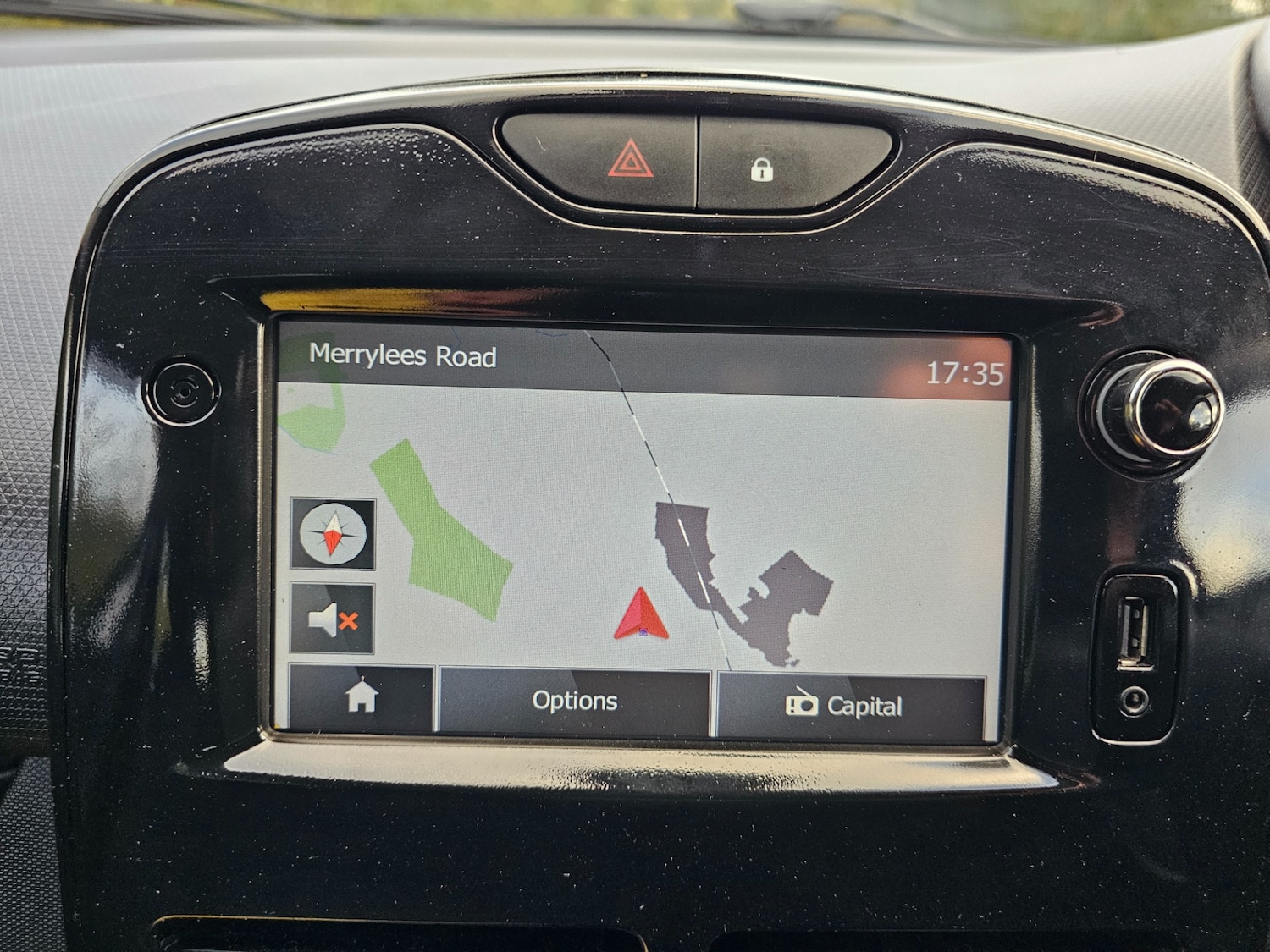 Used Renault Clio 2014 for sale - 76070012: Photo 18