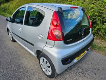 Used Peugeot 107 2010 for sale - 74594243: Photo