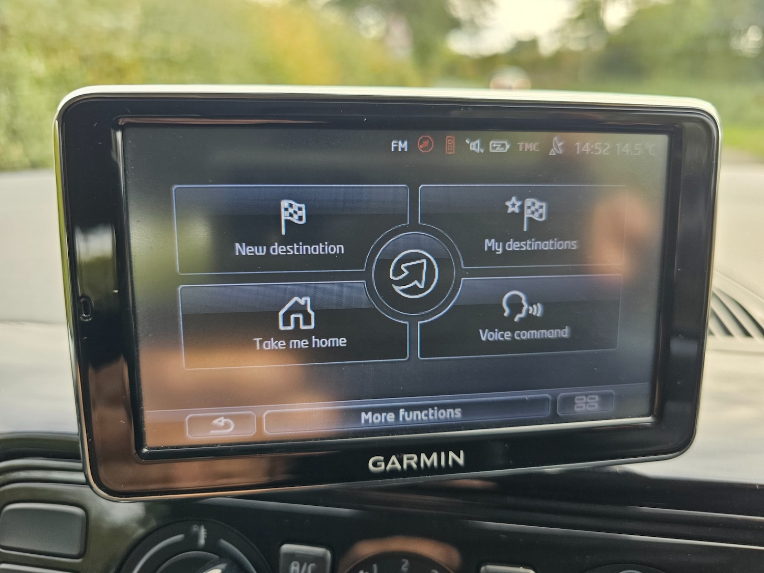 Used Volkswagen up! 2014 for sale - 76209170: Photo 16