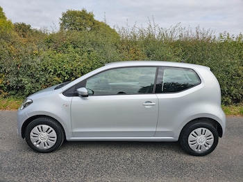 Used Volkswagen up! 2014 for sale - 76209170: Photo 2