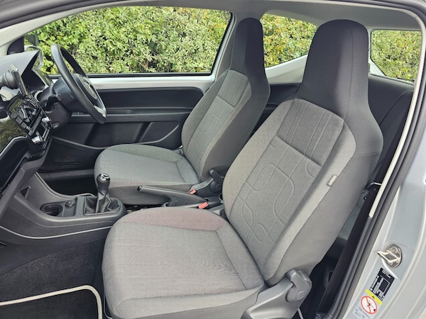 Used Volkswagen up! 2014 for sale - 76209170: Photo 9
