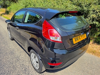 Used Ford Fiesta 2014 for sale - 79010697: Photo