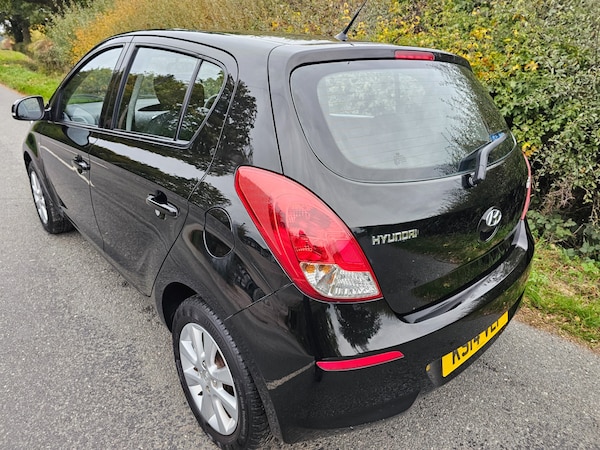Used Hyundai i20 2014 for sale - 76197436: Photo 3