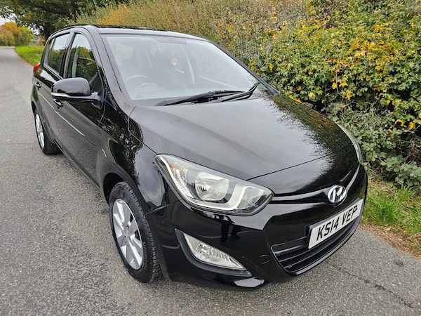 Used Hyundai i20 2014 for sale - 76197436: Photo 4