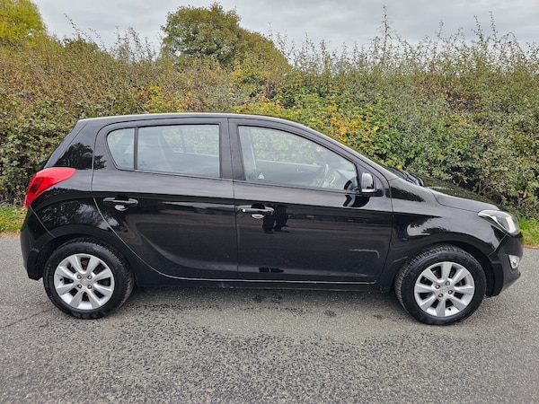 Used Hyundai i20 2014 for sale - 76197436: Photo 5