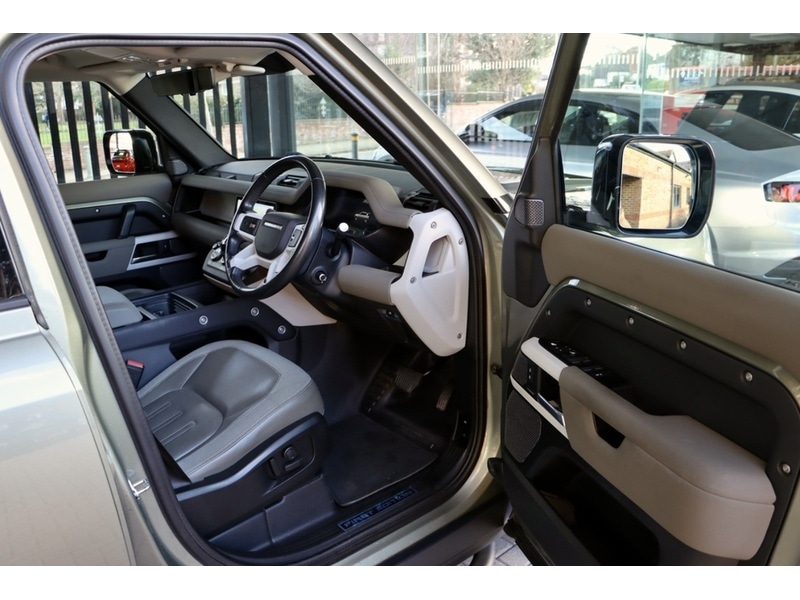 Used Land Rover Defender 110 2020 for sale - 77553565: Photo 11