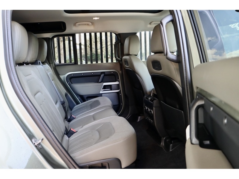 Used Land Rover Defender 110 2020 for sale - 77553565: Photo 17