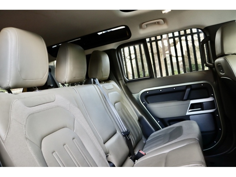 Used Land Rover Defender 110 2020 for sale - 77553565: Photo 18