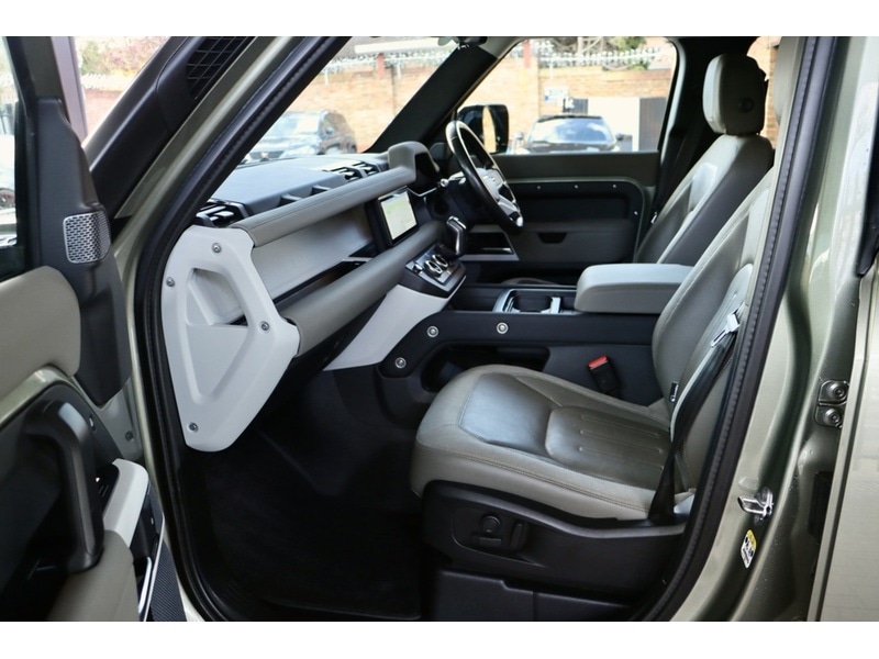 Used Land Rover Defender 110 2020 for sale - 77553565: Photo 22