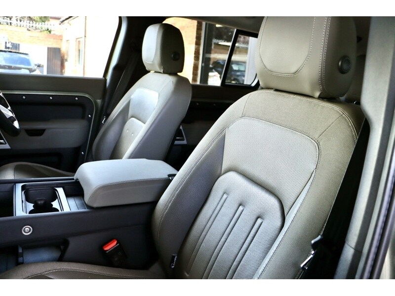 Used Land Rover Defender 110 2020 for sale - 77553565: Photo 23