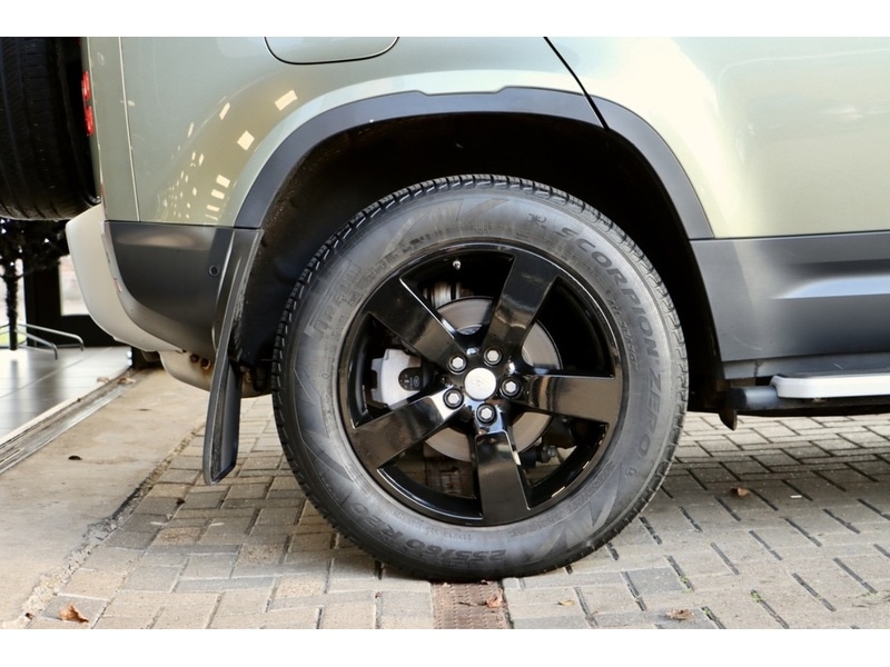 Used Land Rover Defender 110 2020 for sale - 77553565: Photo 7