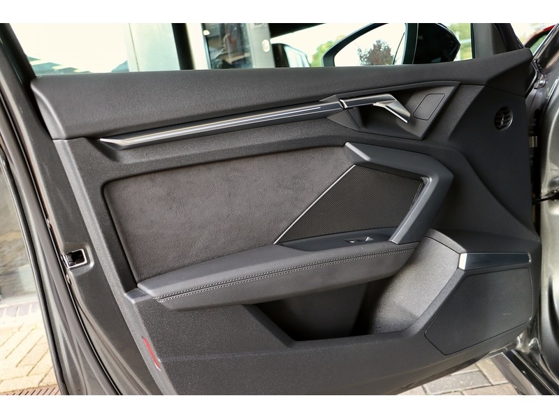 Used Audi RS3 2023 for sale - 76836649: Photo 40