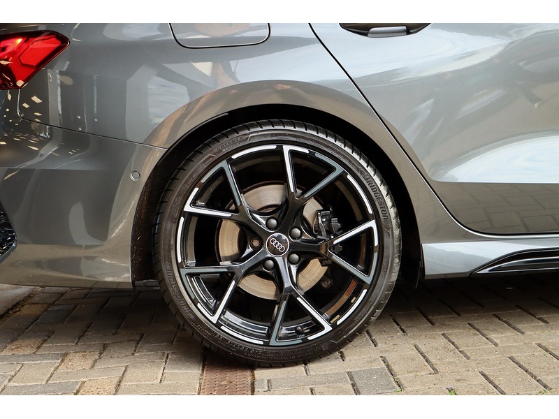 Used Audi RS3 2023 for sale - 76836649: Photo 8