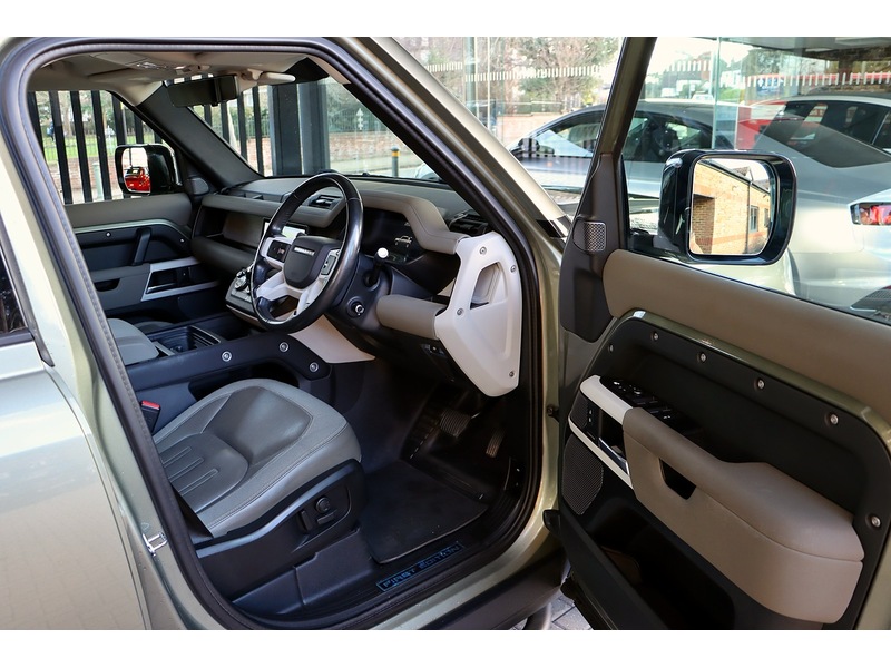 Used Land Rover Defender 110 2021 for sale - 77038609: Photo 16