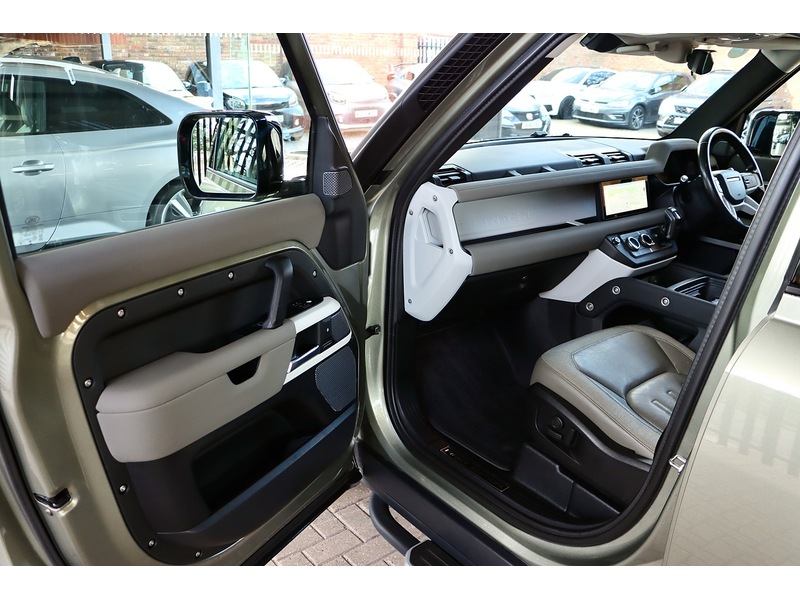 Used Land Rover Defender 110 2021 for sale - 77038609: Photo 33