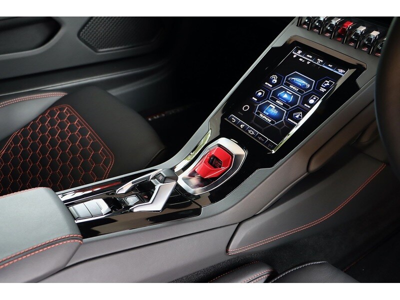 Used Lamborghini Huracan 2020 for sale - 76340068: Photo 40