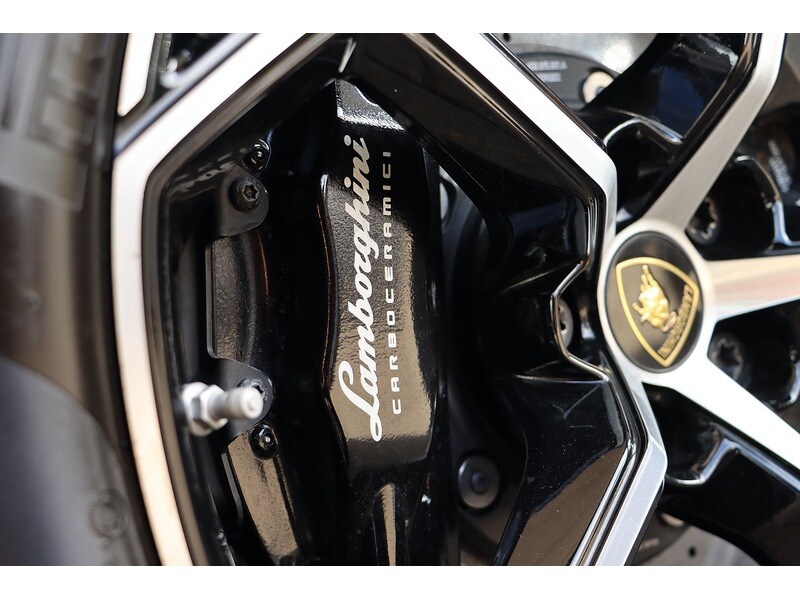 Used Lamborghini Huracan 2020 for sale - 76340068: Photo 8