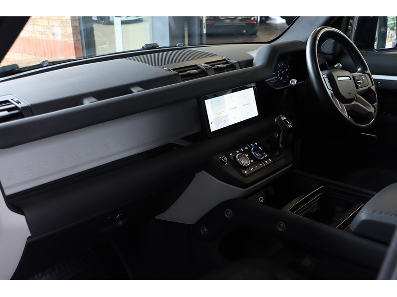 Used Land Rover Defender 110 2020 for sale - 77517529: Photo 13