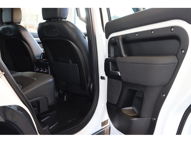 Used Land Rover Defender 110 2020 for sale - 77517529: Photo 18