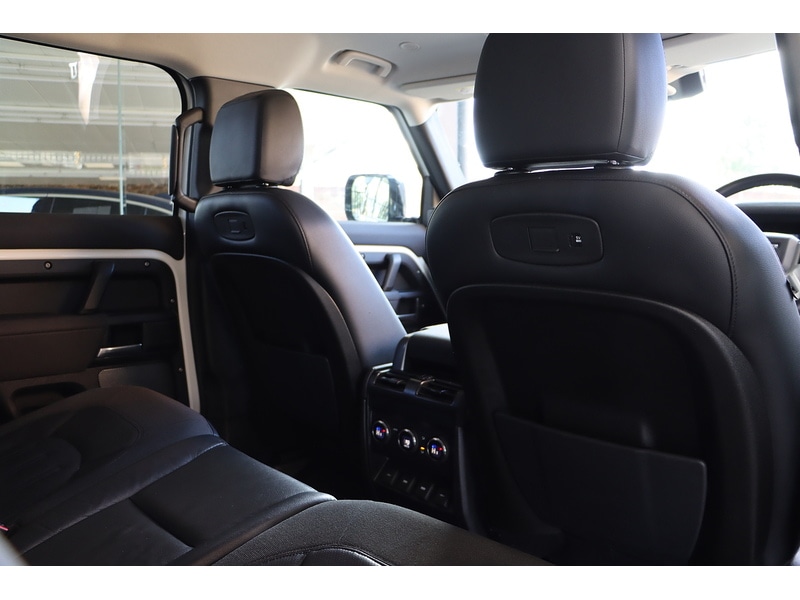 Used Land Rover Defender 110 2020 for sale - 77517529: Photo 19