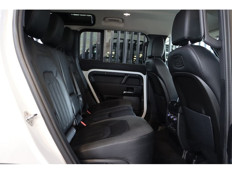 Used Land Rover Defender 110 2020 for sale - 77517529: Photo 21