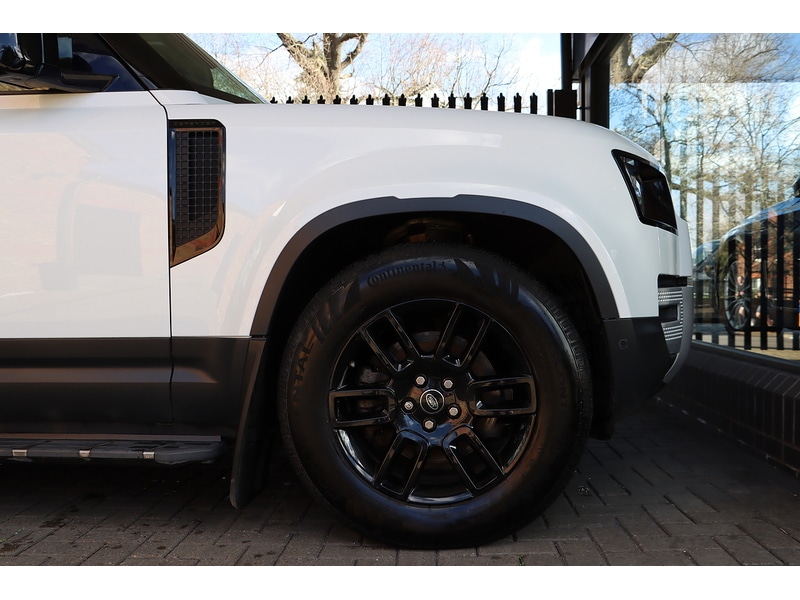 Used Land Rover Defender 110 2020 for sale - 77517529: Photo 6