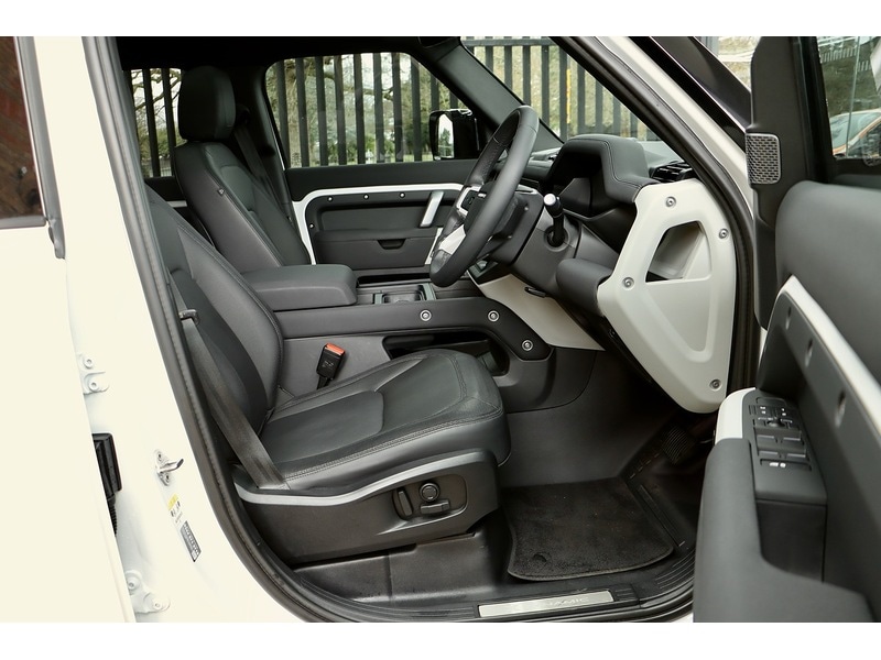 Used Land Rover Defender 2022 for sale - 78168008: Photo 20