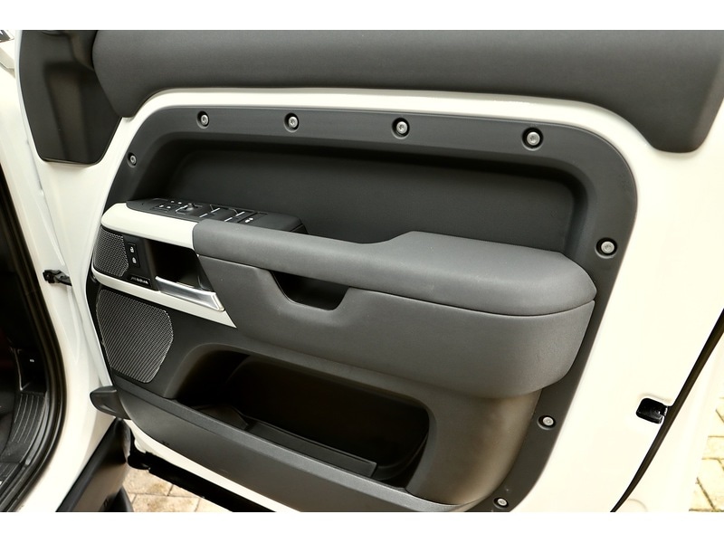 Used Land Rover Defender 2022 for sale - 78168008: Photo 21