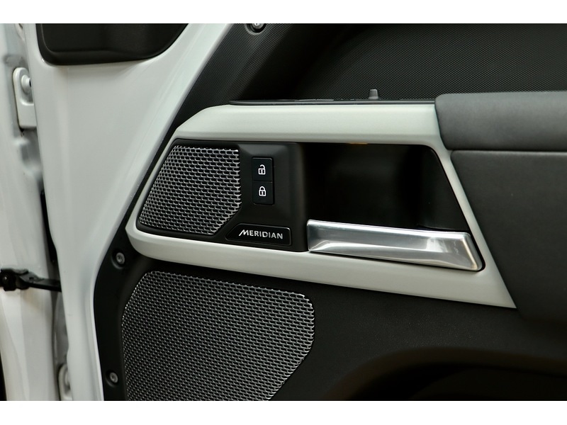 Used Land Rover Defender 2022 for sale - 78168008: Photo 26