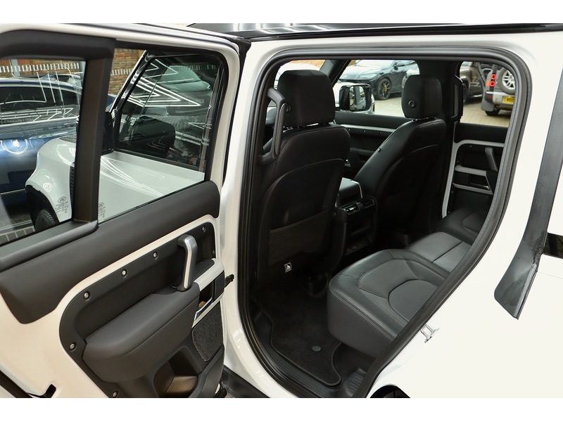 Used Land Rover Defender 2022 for sale - 78168008: Photo 33