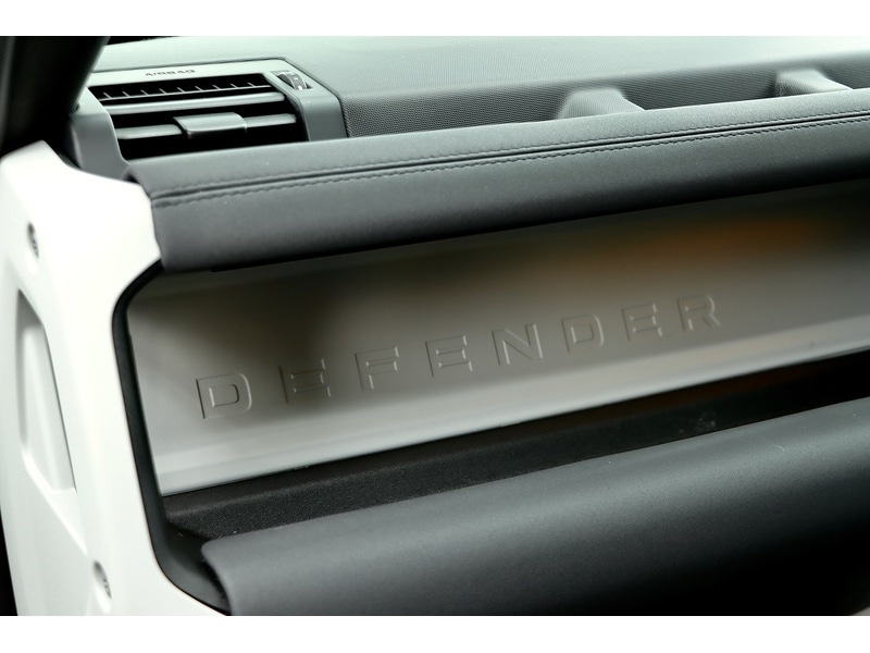 Used Land Rover Defender 2022 for sale - 78168008: Photo 41