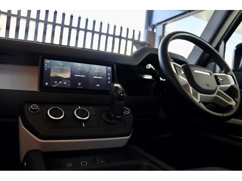 Used Land Rover Defender 110 2021 for sale - 77535591: Photo 9