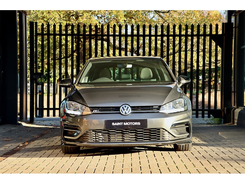 Used Volkswagen Golf 2019 for sale - 76682340: Photo 2