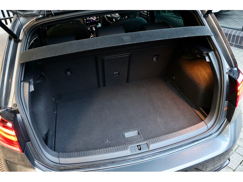 Used Volkswagen Golf 2019 for sale - 76682340: Photo 27