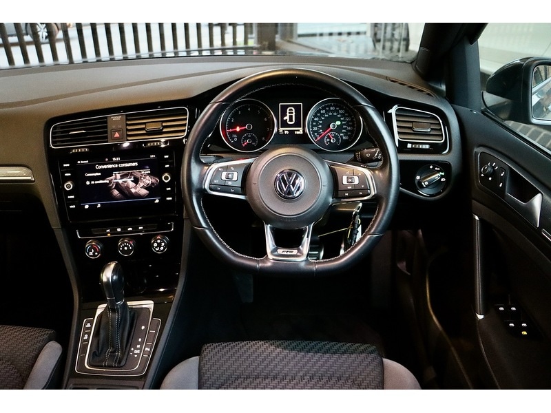 Used Volkswagen Golf 2019 for sale - 76682340: Photo 36